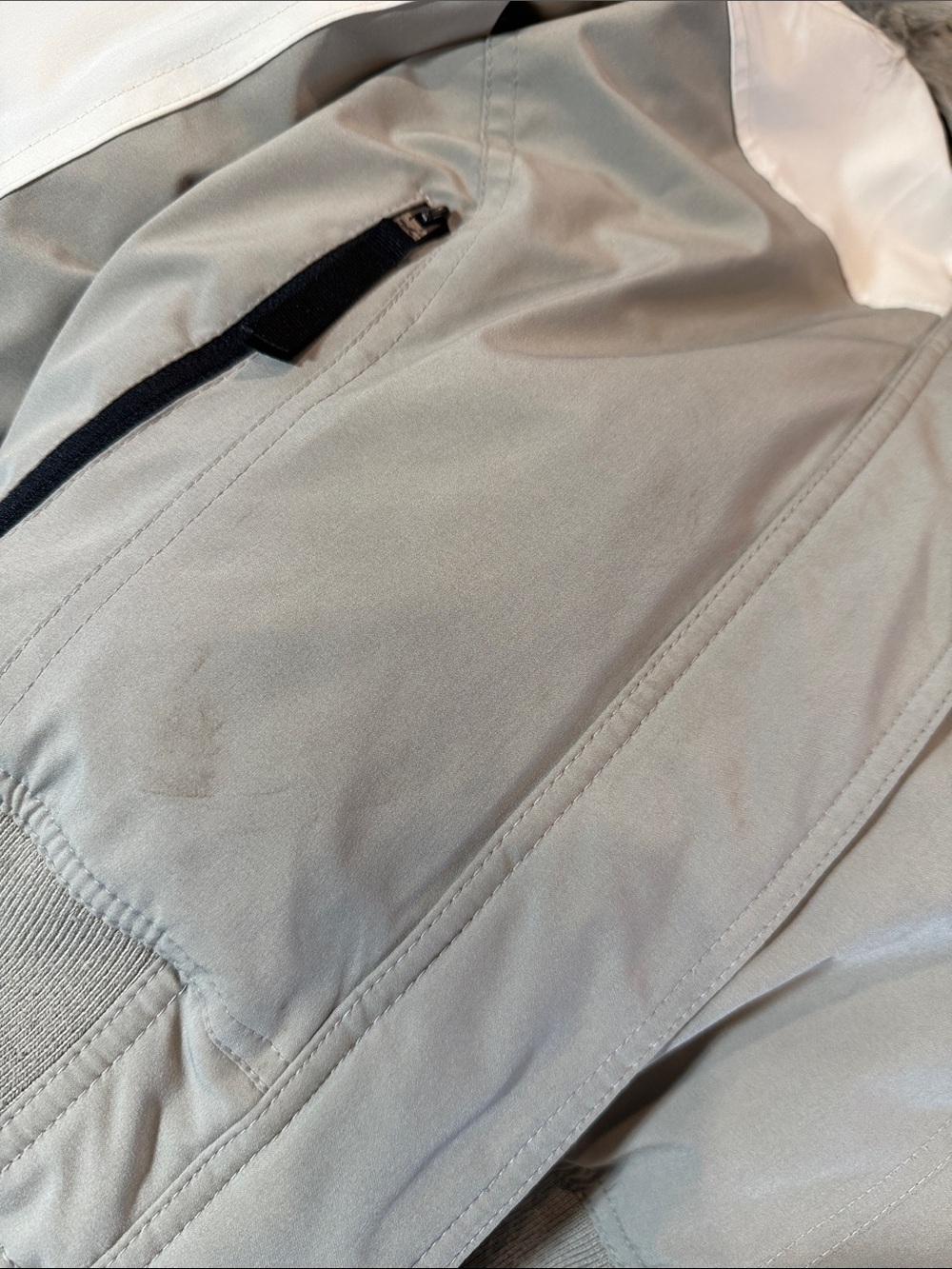 Hollister White and Grey Jacket - Picture 12 of 12